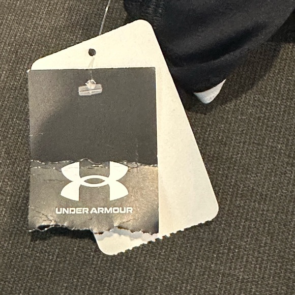 Brand new kids under armour shorts youth large - Picture 4 of 5